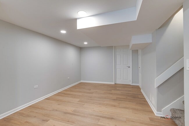 Building Photo - 33423 N Mill Rd