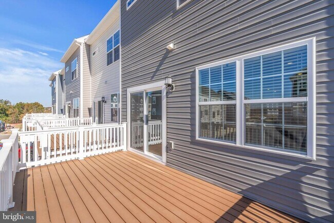 Building Photo - 1830 Parham Wy