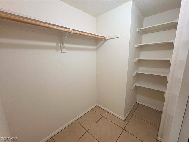 Building Photo - 2845 Winkler Ave