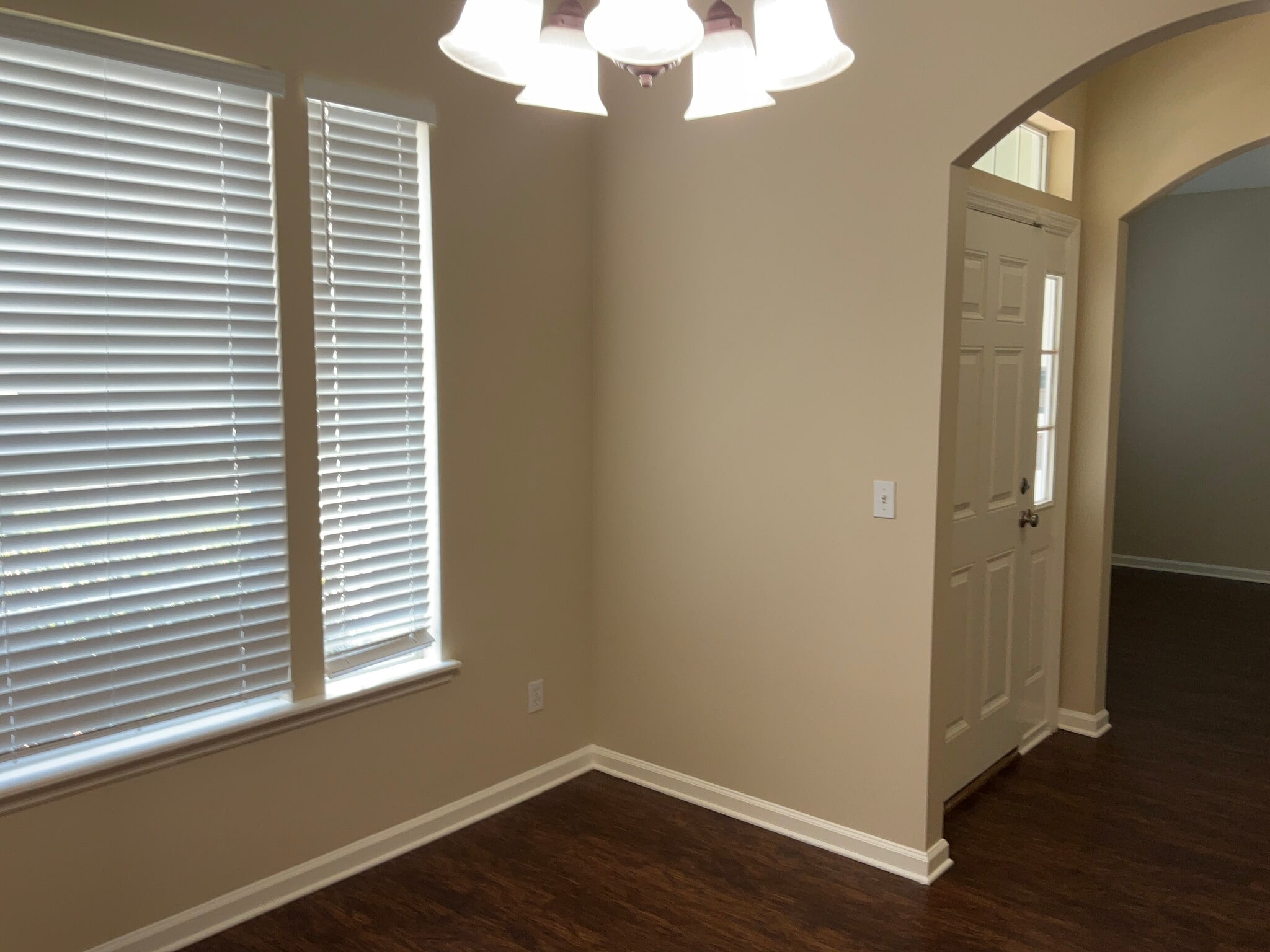 Building Photo - 2711 Salina Ct