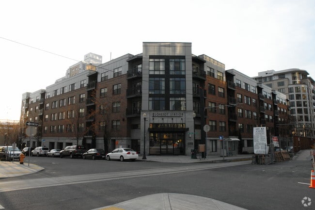 Building Photo - Lovejoy Station Apartments