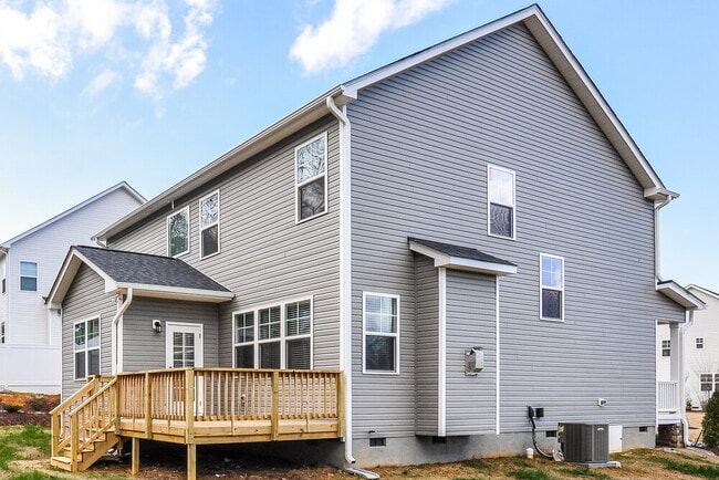 Building Photo - 57 Ravencliff Ridge