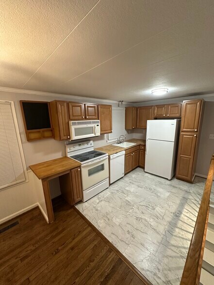 Building Photo - 809 E D St