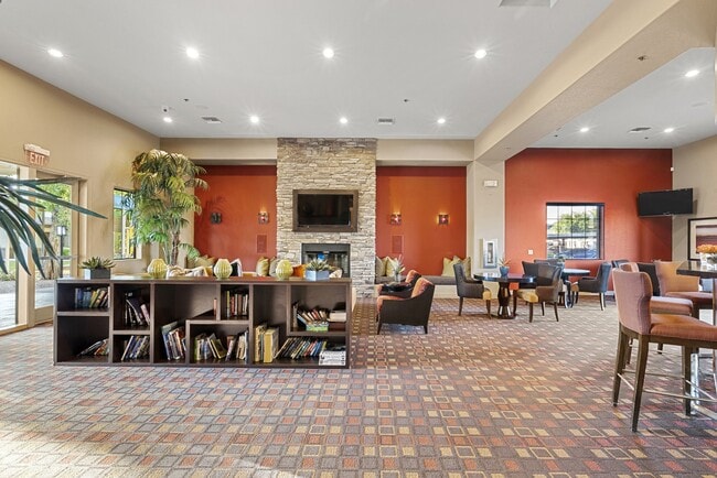 Building Photo - Aldea at Estrella Falls