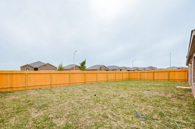 Building Photo - 329 Killam County Dr