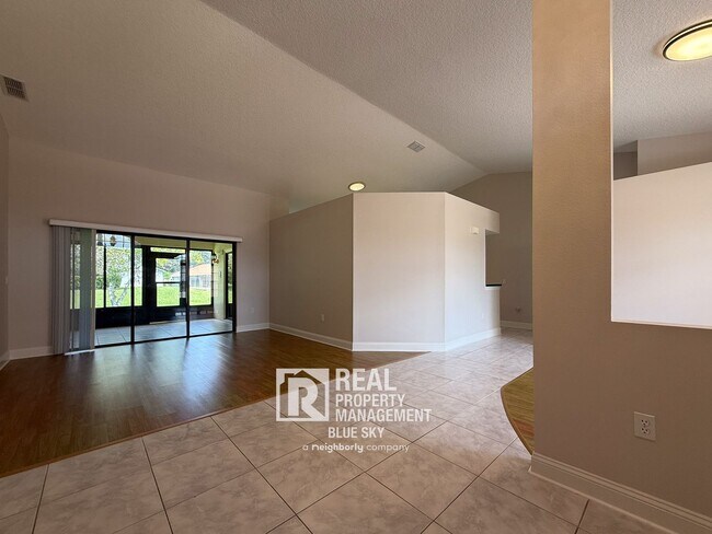Building Photo - 9147 Duffer Ct