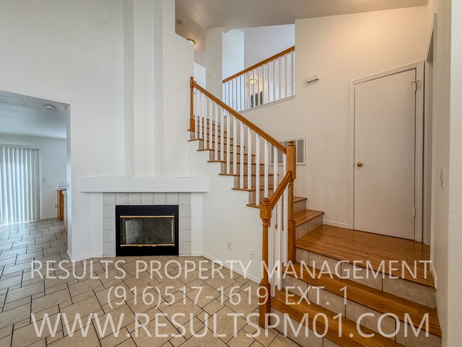 Building Photo - Great Elk Grove 2 Bedroom plus Loft Home