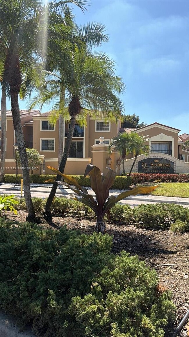 Building Photo - 7930 N Nob Hill Rd