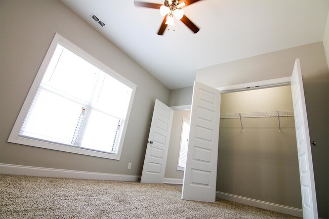 Building Photo - 105 Cornerstone St