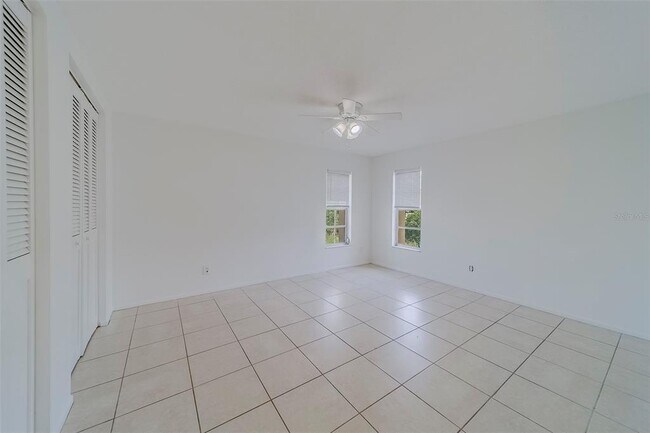 Building Photo - 649 Eastview Rd