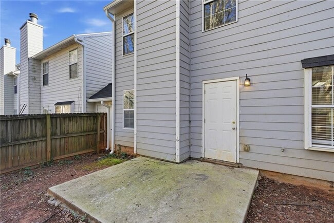 Building Photo - 2297 Charleston Pointe SE