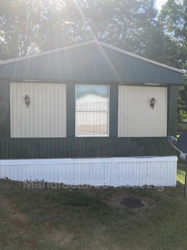 Building Photo - 220 Eller Dr