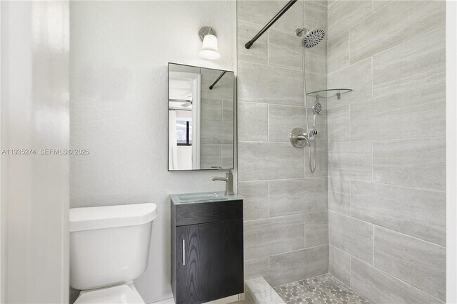 Building Photo - 4165 W 5th Ln