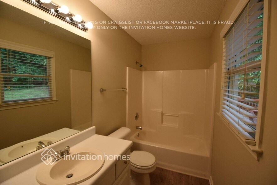 Building Photo - 147 Benell Ct