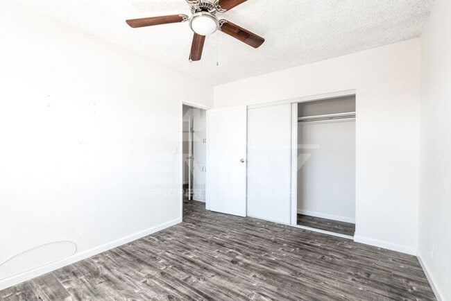 Building Photo - 2 bed 1 bath unit in Inglewood 90302
