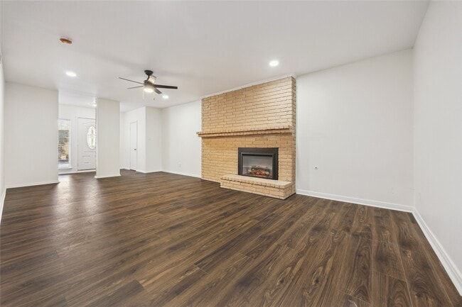 Building Photo - 705 Harold St