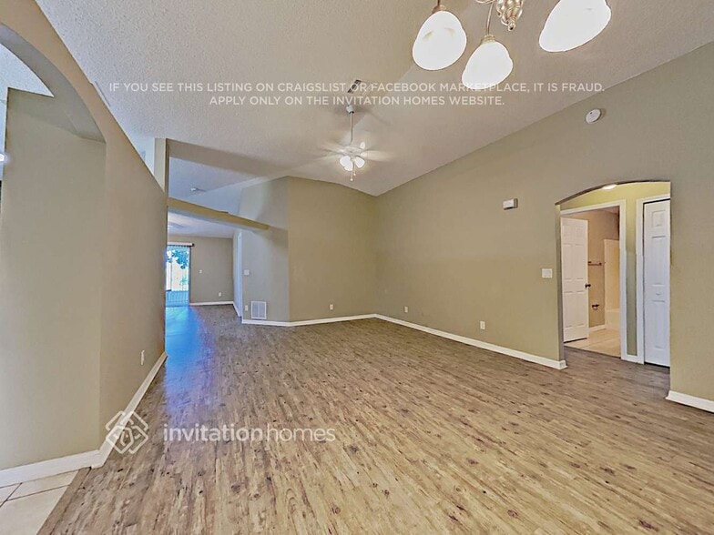 Building Photo - 1052 Brumpton Pl