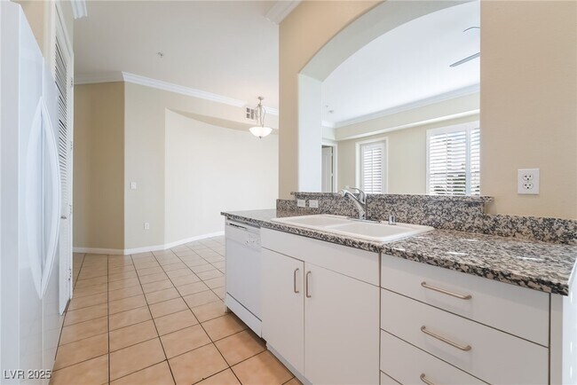 Building Photo - 50 E Serene Ave