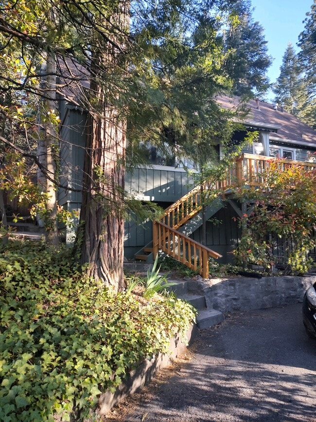 Building Photo - 24861 Faulhorn Dr