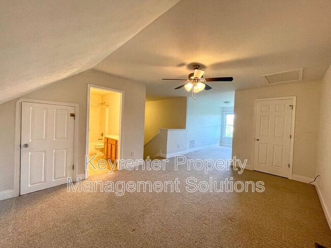 Building Photo - 30 Enchanted View Cir