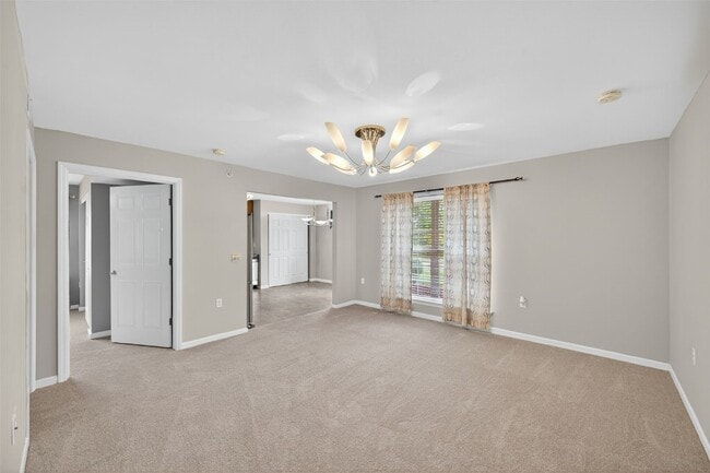 Building Photo - 1313 Piedmont Cir