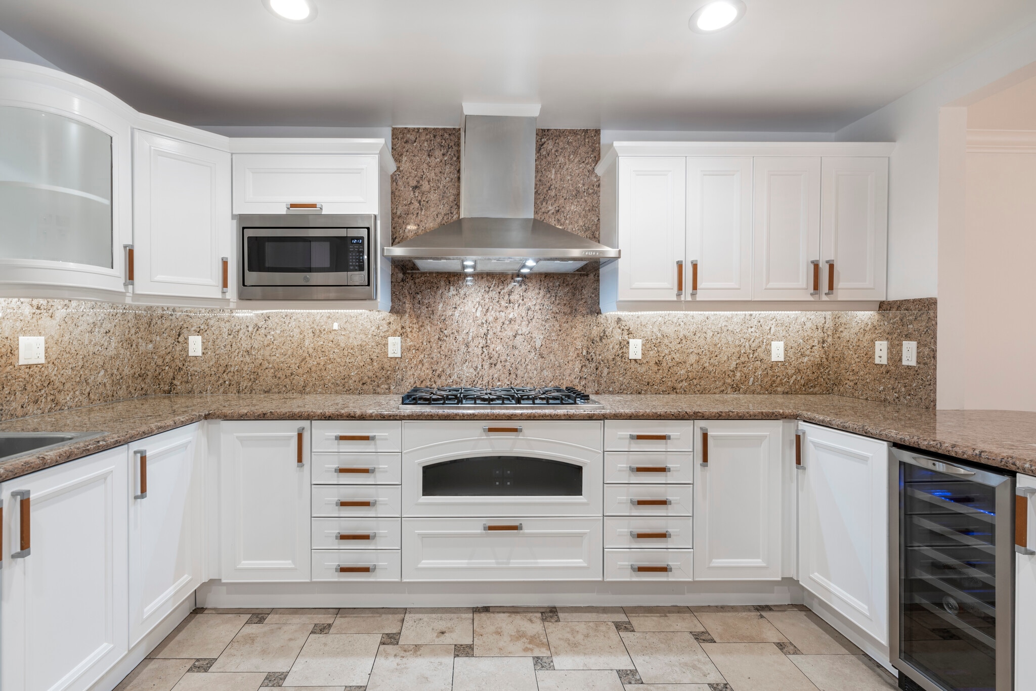 Building Photo - 123 S Clark Dr