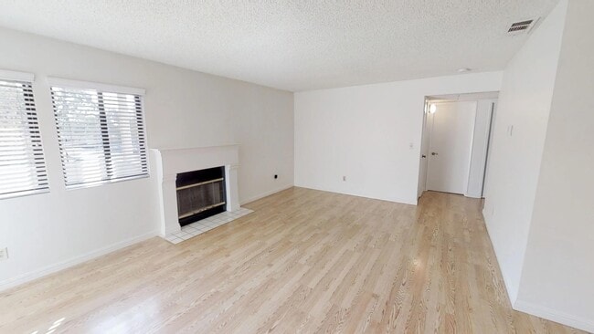 Building Photo - 2/2 Upstairs Condominium in Park Vineyard Community for Lease in Rancho Cucamonga!