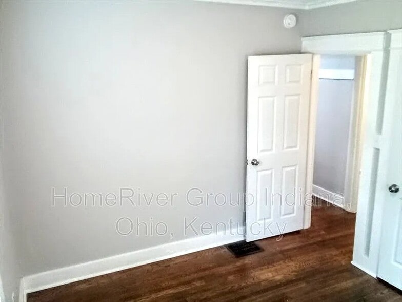 Building Photo - 1328 Wakefield Ave