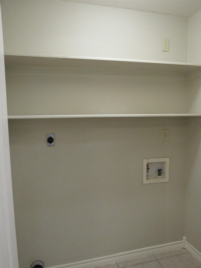 Building Photo - 9804 Cantera Ct