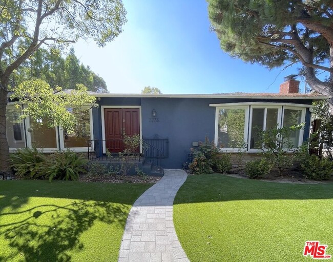 Primary Photo - 3735 Laurel Canyon Blvd