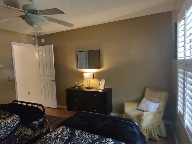Building Photo - Furnish Single Family Home in The Villages
