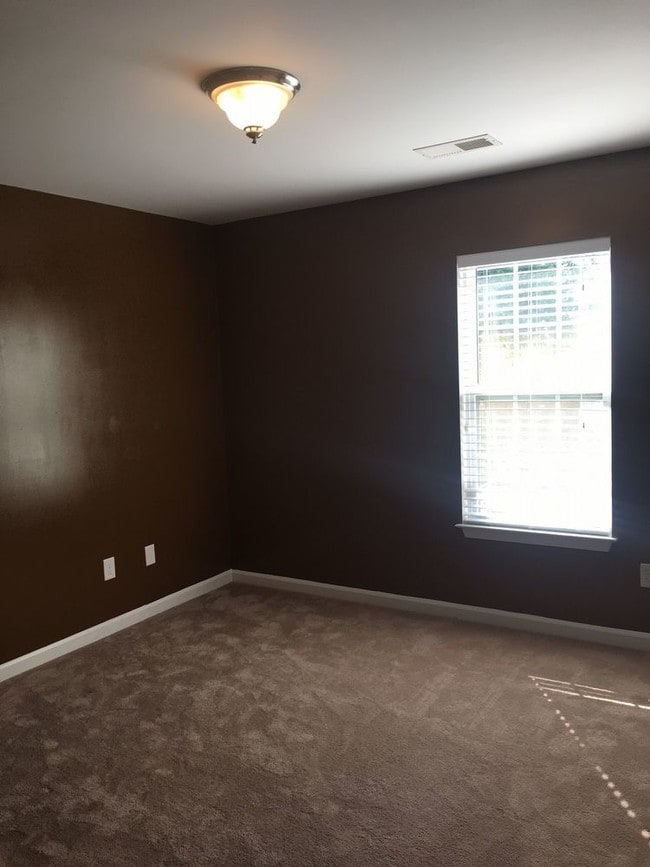 Building Photo - LENA SPRINGS ESTATES