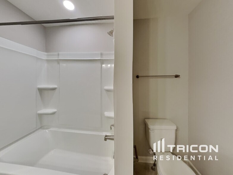 Building Photo - 4264 Socata Ct
