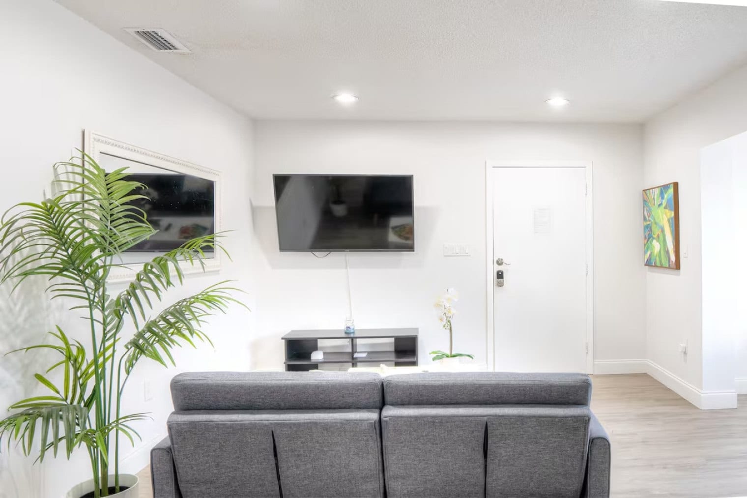 Building Photo - 470 U.S. 41-SI ID1056513P