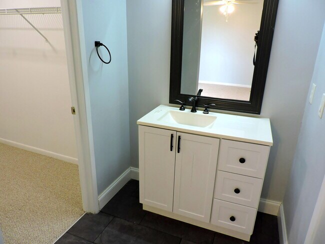 Building Photo - 6198 Riverwalk Ln