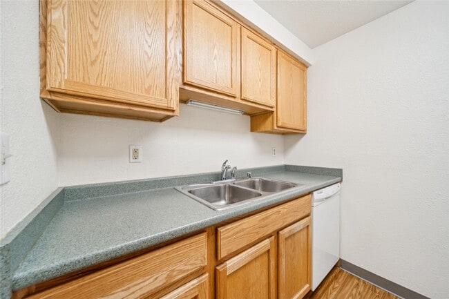 Building Photo - 2610 Mill Bay Rd