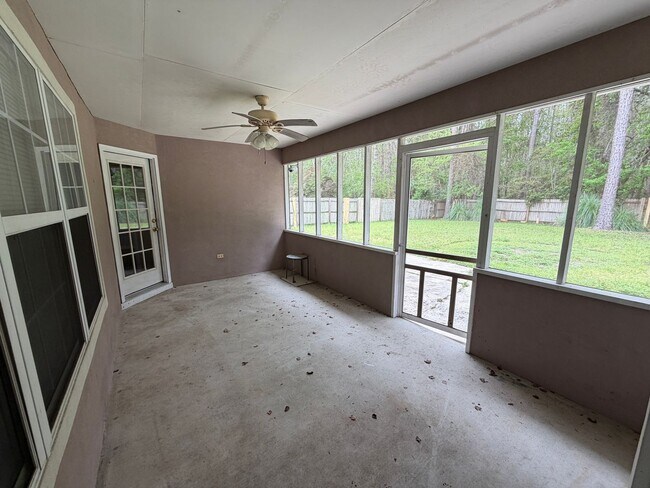 Building Photo - 401 Wild Grape Dr