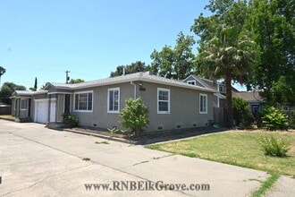 Building Photo - 3600 26th Ave