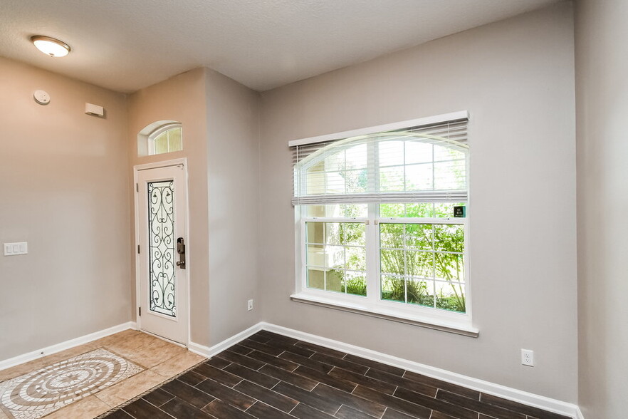 Building Photo - 4127 Sandhill Crane Terrace