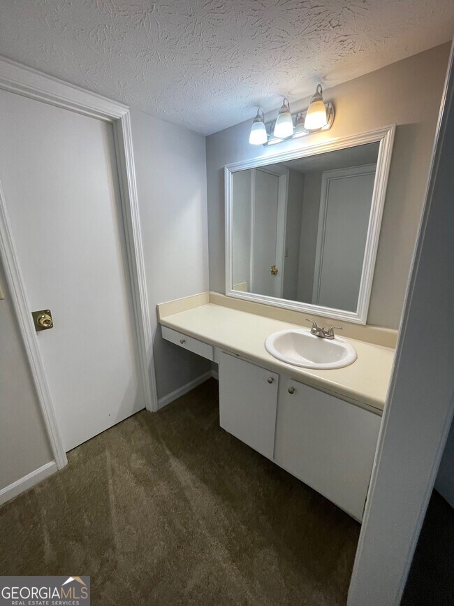 Building Photo - 155 Bowen St