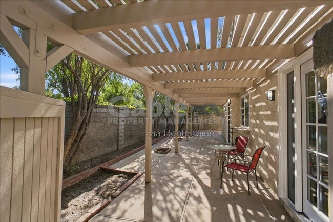 Building Photo - 25753 Rana Dr