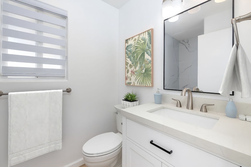 Building Photo - 73-4343-4343 Oneone St