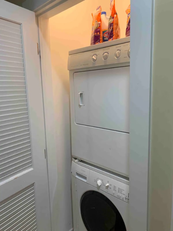 Building Photo - 1123 Leopard St