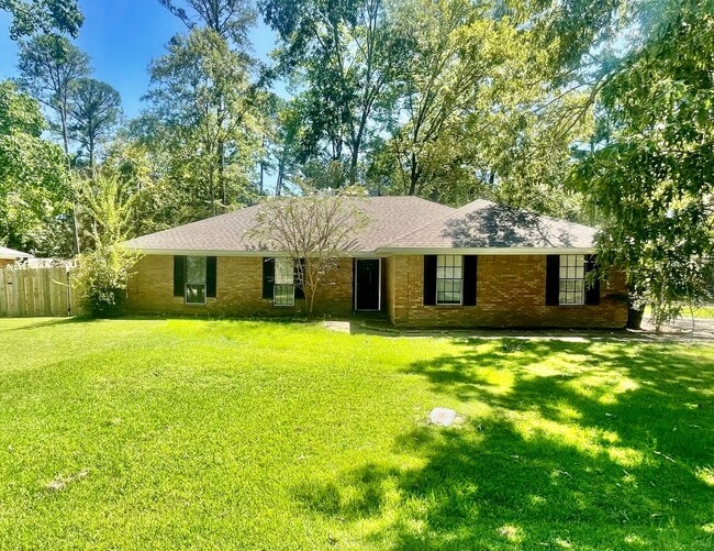 Primary Photo - Spacious 4/2 on Corner Lot for Rent in Bra...