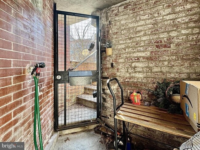 Building Photo - 2017 13th St NW