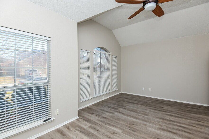 Building Photo - 6920 Field Lark Dr