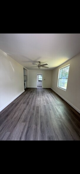Building Photo - 720 Texas Ct
