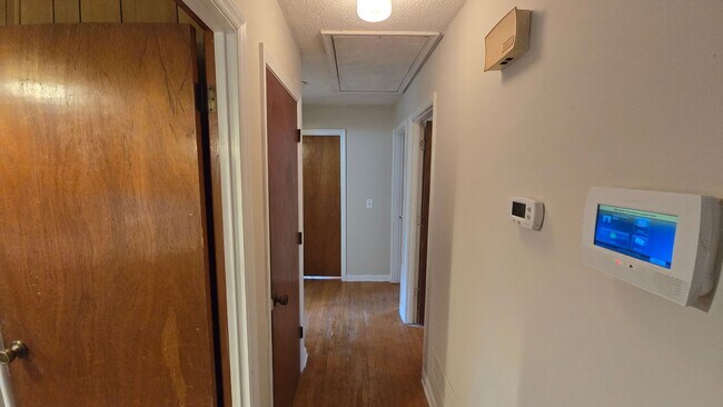 Building Photo - Southeast Columbia