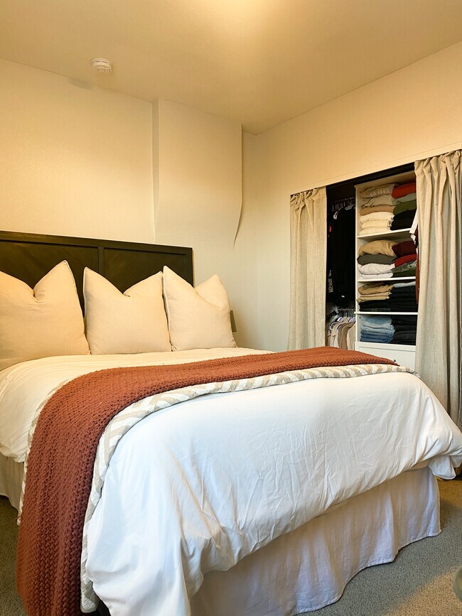 Building Photo - 3009 California St