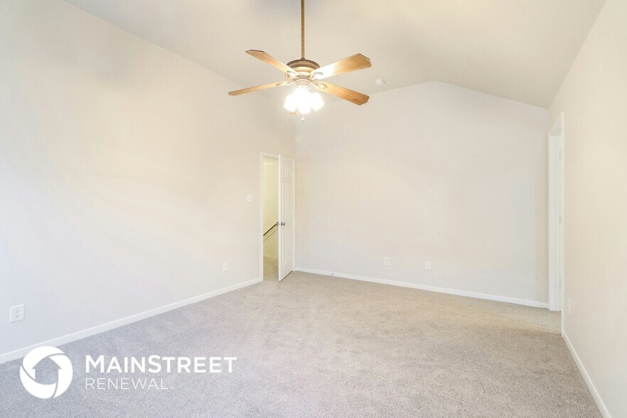 Building Photo - 16700 Foursquare Dr